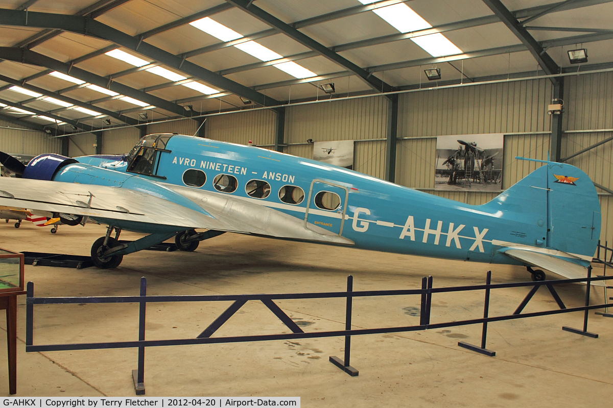 G-AHKX, 1946 Avro 652A Anson C.19 Series 2 C/N 1333, Shuttleworth Collection at Old Warden