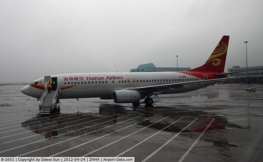 B-2651, 2000 Boeing 737-84P C/N 30474, @ Wuhan