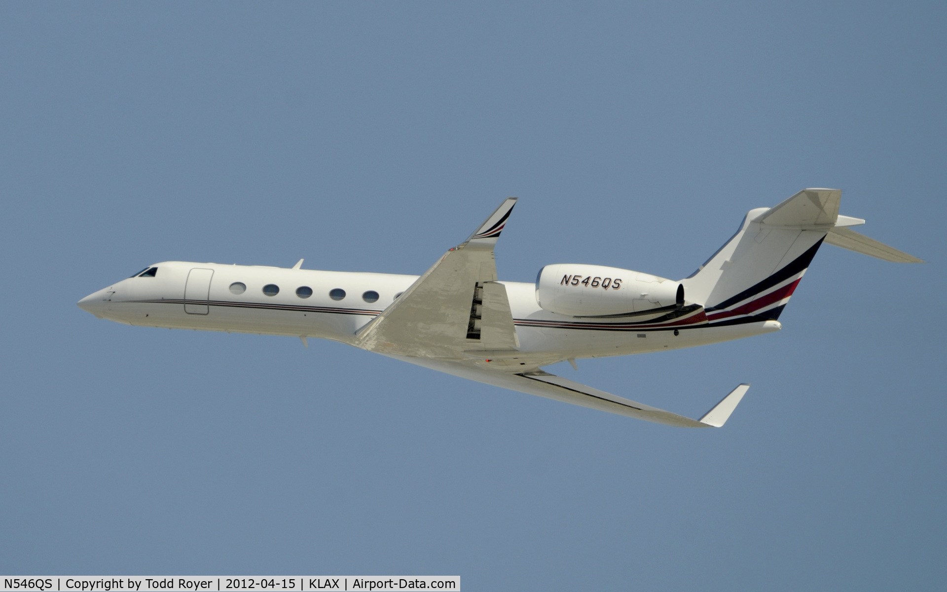 N546QS, 2008 Gulfstream Aerospace GV-SP (G550) C/N 5190, Departing LAX on 25L
