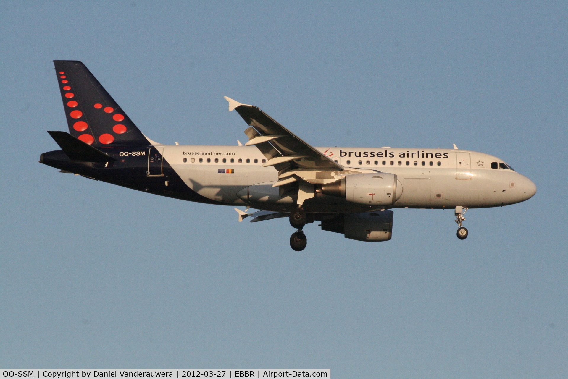 OO-SSM, 2000 Airbus A319-112 C/N 1388, Arrival of flight SN2324 to RWY 02
