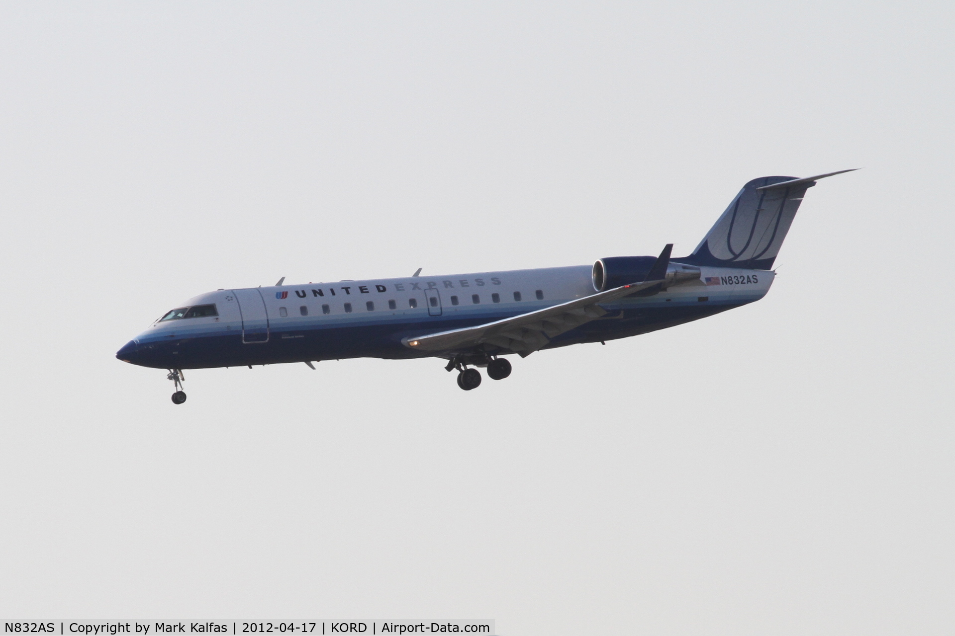 N832AS, 1998 Canadair CRJ-200ER (CL-600-2B19) C/N 7243, ExpressJet/United Express Canadair CL-600-2B19, arriving RWY 22L KORD.