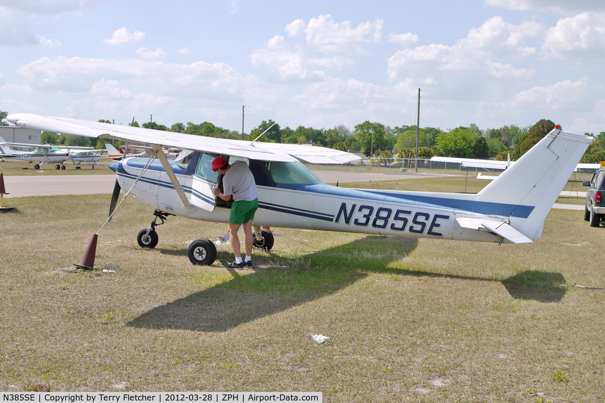 N385SE, 1978 Cessna 152 C/N 15282997, At Zephyrhills Municipal Airport, Florida
