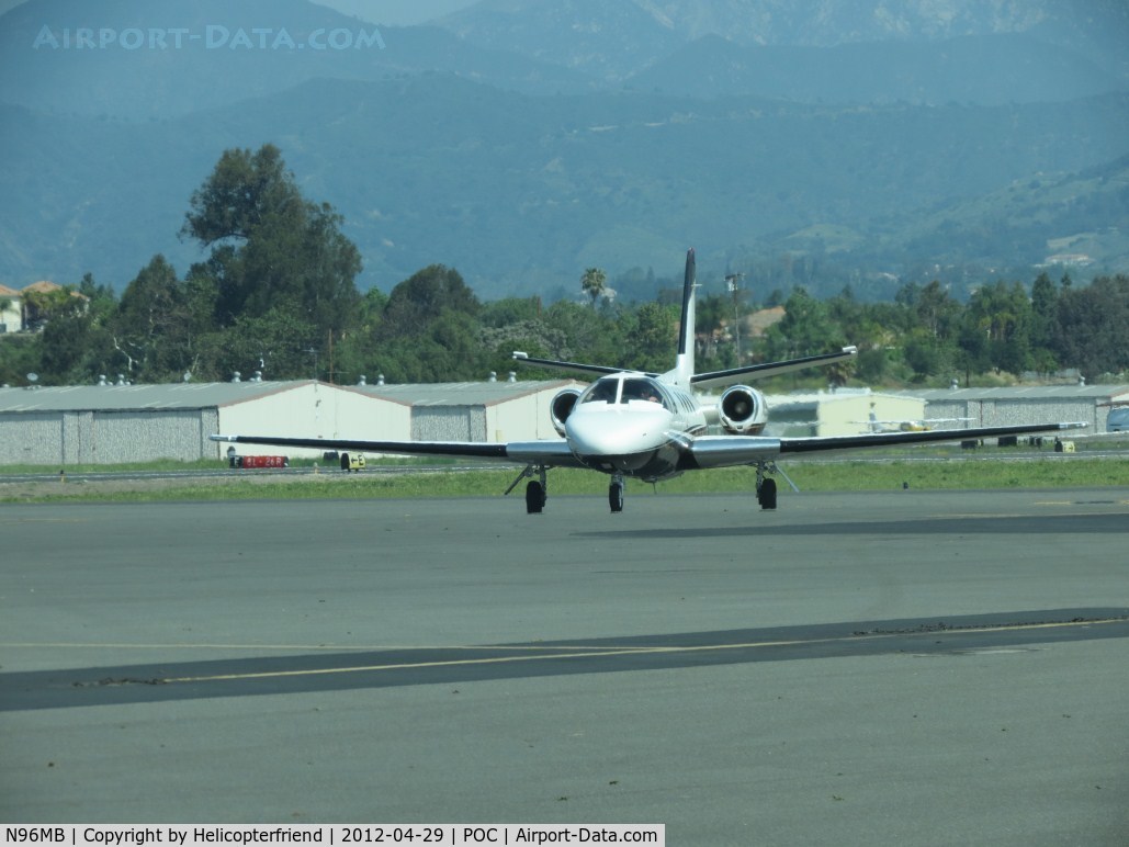 N96MB, 1980 Cessna 501 Citation I/SP C/N 5010161, Taxiing into transient parking