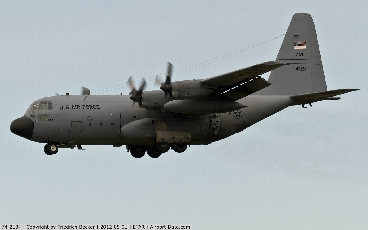 74-2134, 1974 Lockheed C-130H Hercules C/N 382-4735, on final RW26