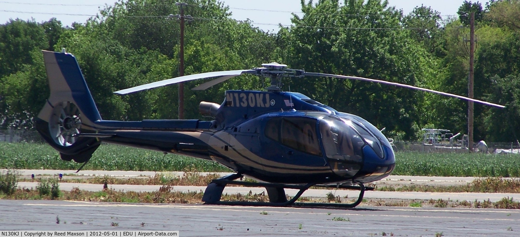 N130KJ, 2004 Eurocopter EC-130B-4 (AS-350B-4) C/N 3873, On tarmac at EDU