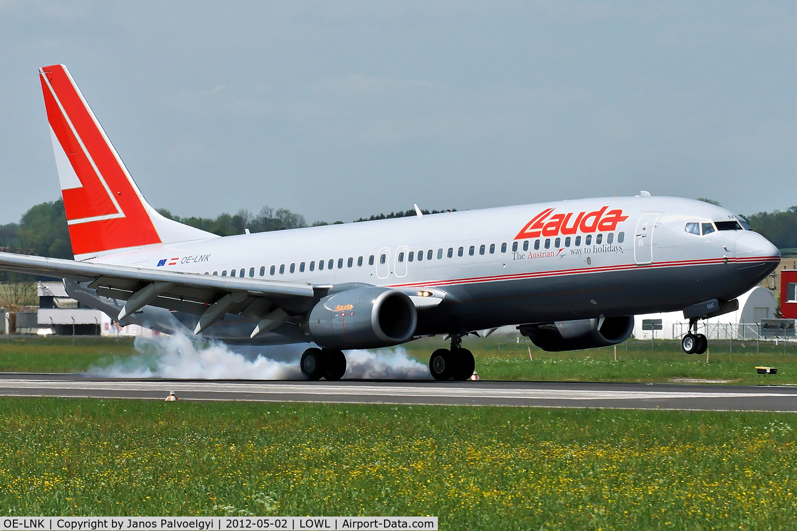 OE-LNK, 1999 Boeing 737-8Z9 C/N 28178, Lauda Air Boeing B737-8Z9 landing ! in LOWL/LNZ