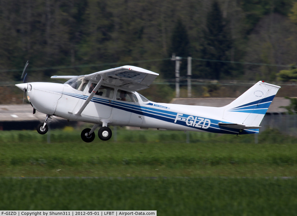 F-GIZD, Reims F172M Skyhawk C/N 1355, On take off from rwy 20