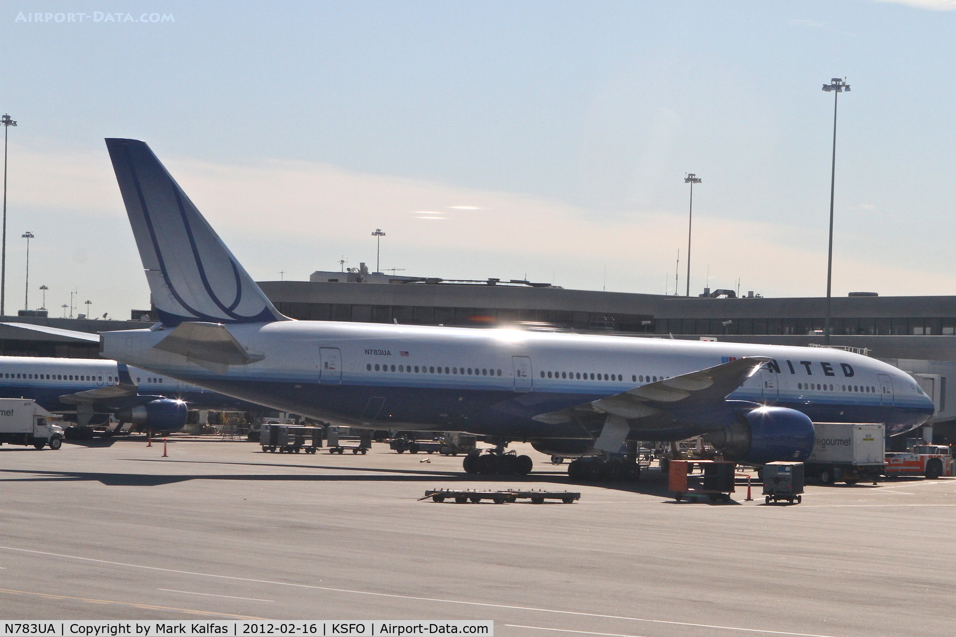 N783UA, 1997 Boeing 777-222/ER C/N 26950, United Airlines Boeing 777-222, UAL846 arriving from KIAD, at gate 82 KSFO.