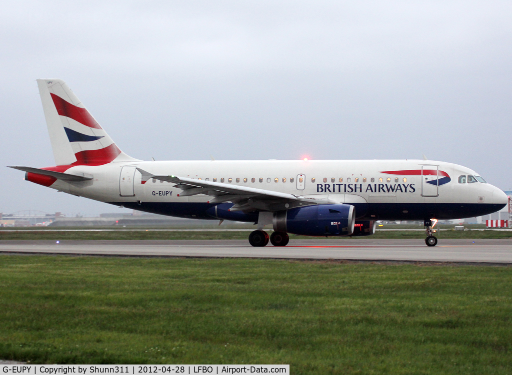 G-EUPY, 2001 Airbus A319-131 C/N 1466, Lining up rwy 14L for departure and with no complete tail c/s...