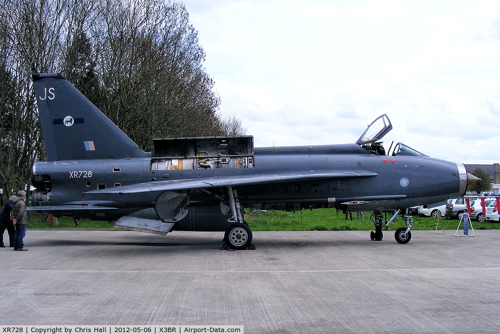 XR728, 1965 English Electric Lightning F.6 C/N 95213, at the Cold War Jets open day, Bruntingthorpe