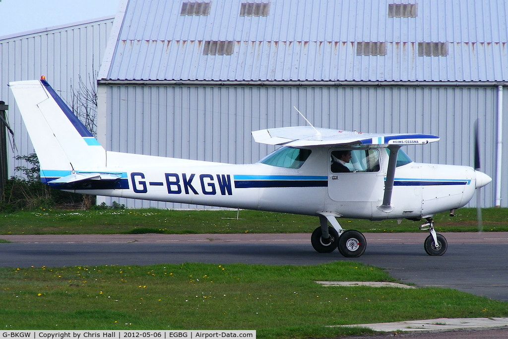 G-BKGW, 1981 Reims F152 C/N 1878, Privately owned