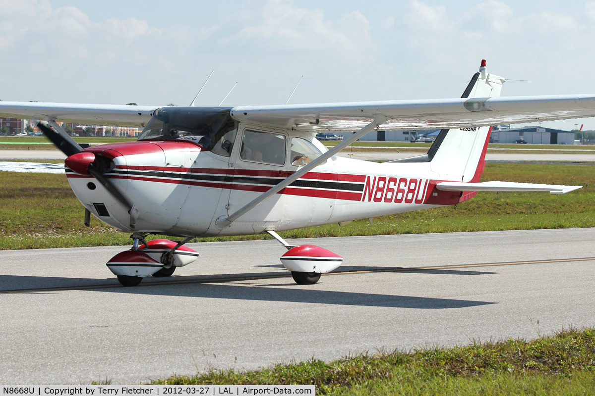 N8668U, 1965 Cessna 172F C/N 17252571, At 2012 Sun N Fun