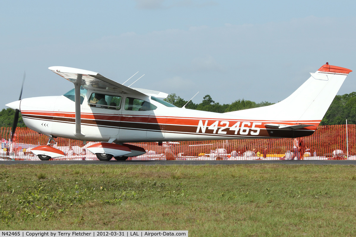 N42465, 1968 Cessna 182L Skylane C/N 18259027, At 2012 Sun N Fun