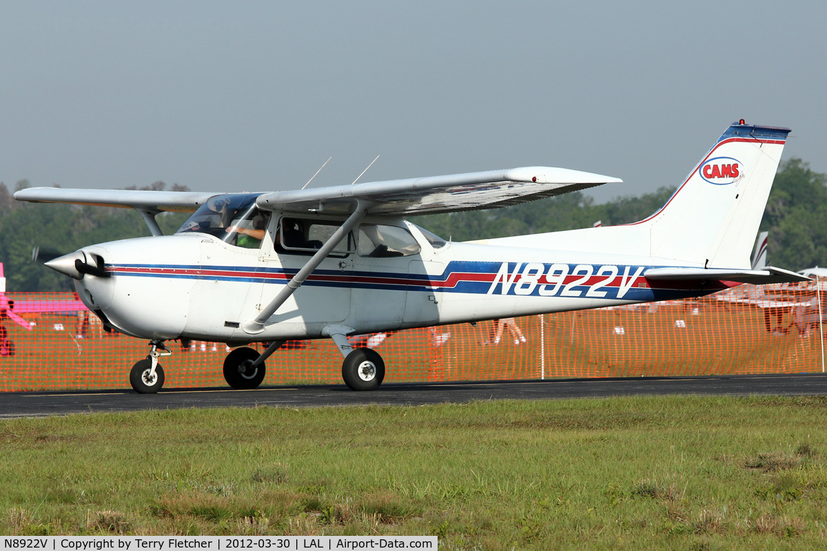 N8922V, 1974 Cessna 172M C/N 17264279, At 2012 Sun N Fun