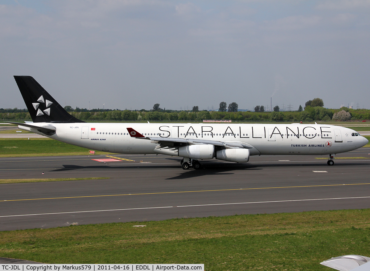 TC-JDL, 1994 Airbus A340-311 C/N 057, Canon EOS 550D / 18 - 135 mm