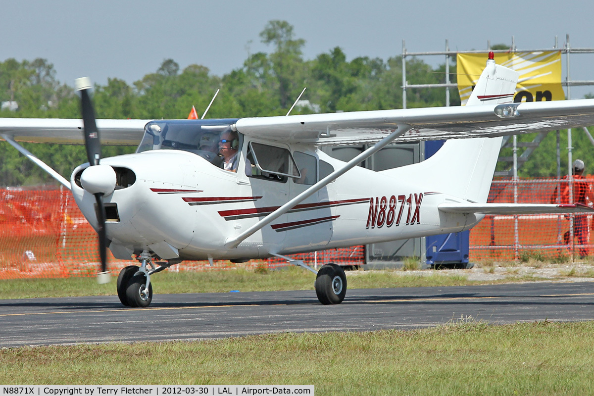 N8871X, 1961 Cessna 182D Skylane C/N 18253271, At 2012 Sun N Fun