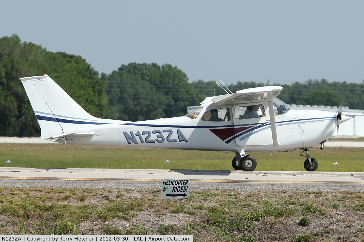 N123ZA, 1970 Cessna 172L C/N 17259361, At 2012 Sun N Fun