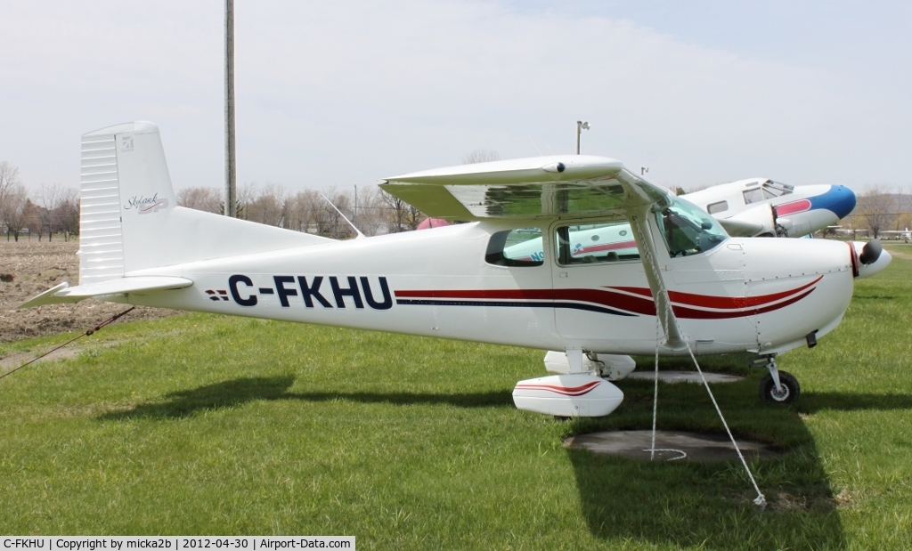 C-FKHU, 1958 Cessna 175 Skylark C/N 55328, Parked