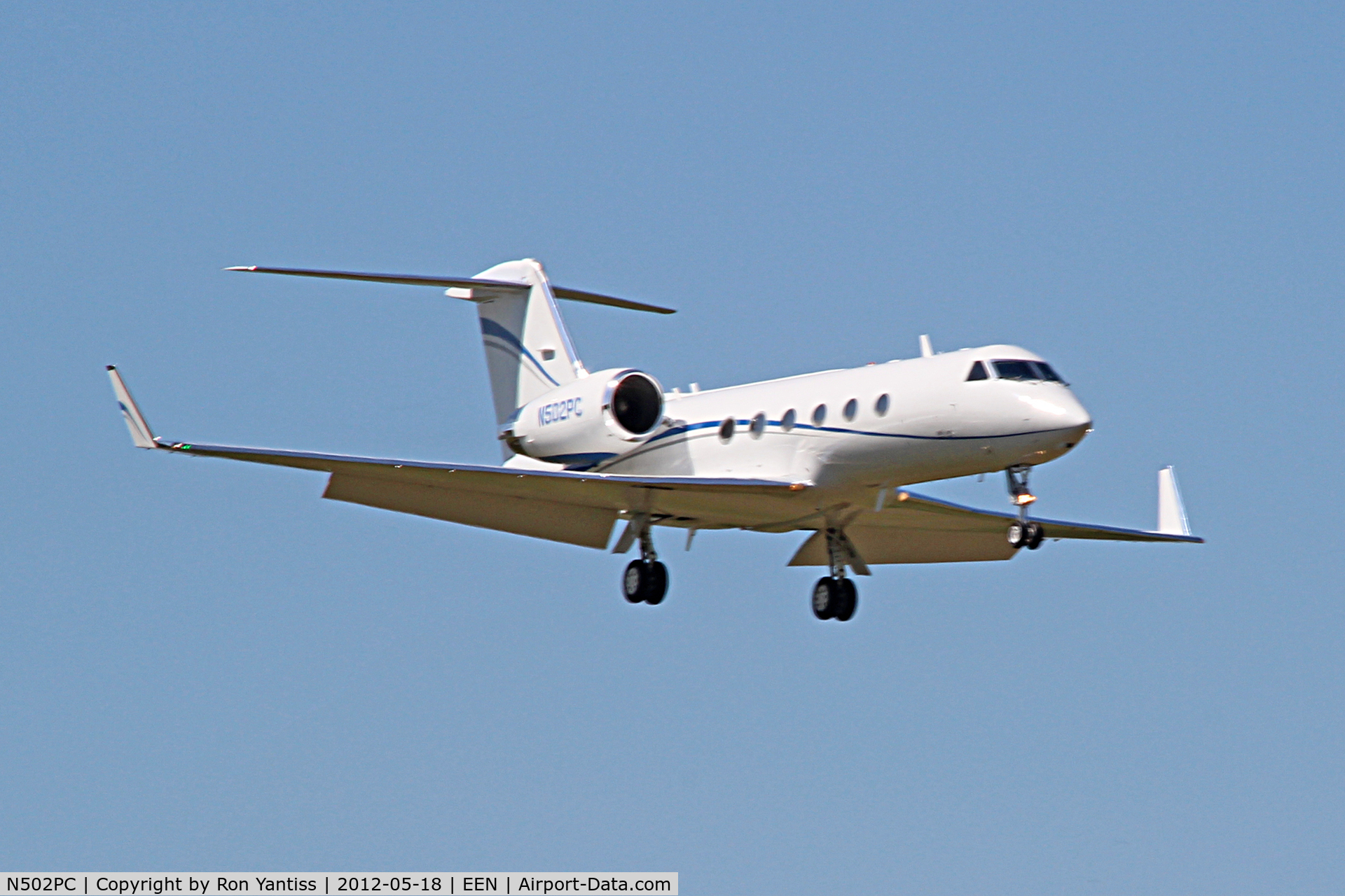 N502PC, 2001 Gulfstream Aerospace G-IV C/N 1435, Short final, runway 02, Dillant-Hopkins Airport, Keene, NH