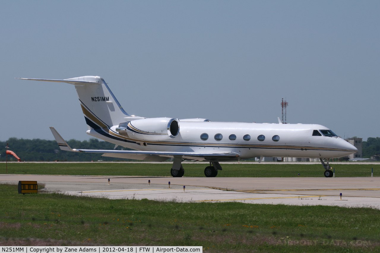 N251MM, 2002 Gulfstream Aerospace G-IV SP C/N 1495, At Meacham Field - Fort Worth, TX