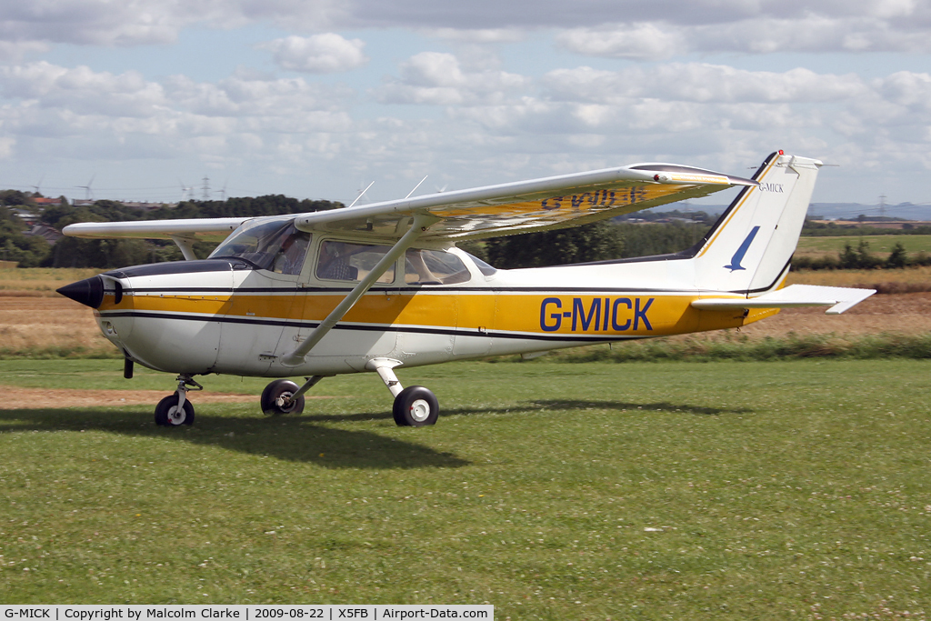 G-MICK, 1977 Reims F172N Skyhawk C/N 1592, Reims F172N, Fishburn Airfield, August 2009.