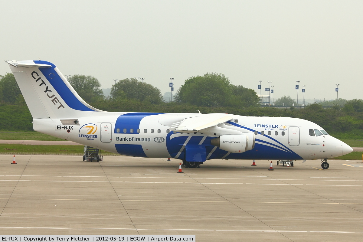 EI-RJX, 2000 BAe Systems Avro 146-RJ85A C/N E.2372, Painted specially in Leinster Rugby colours - for transporting the Leinster team to London for the 2012 Heinekin Trophy Rugby Final