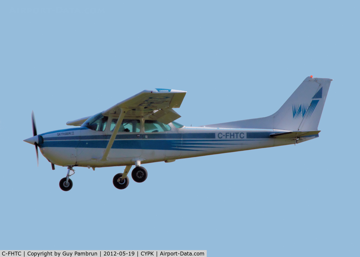 C-FHTC, 1981 Cessna 172P C/N 17274876, Landing