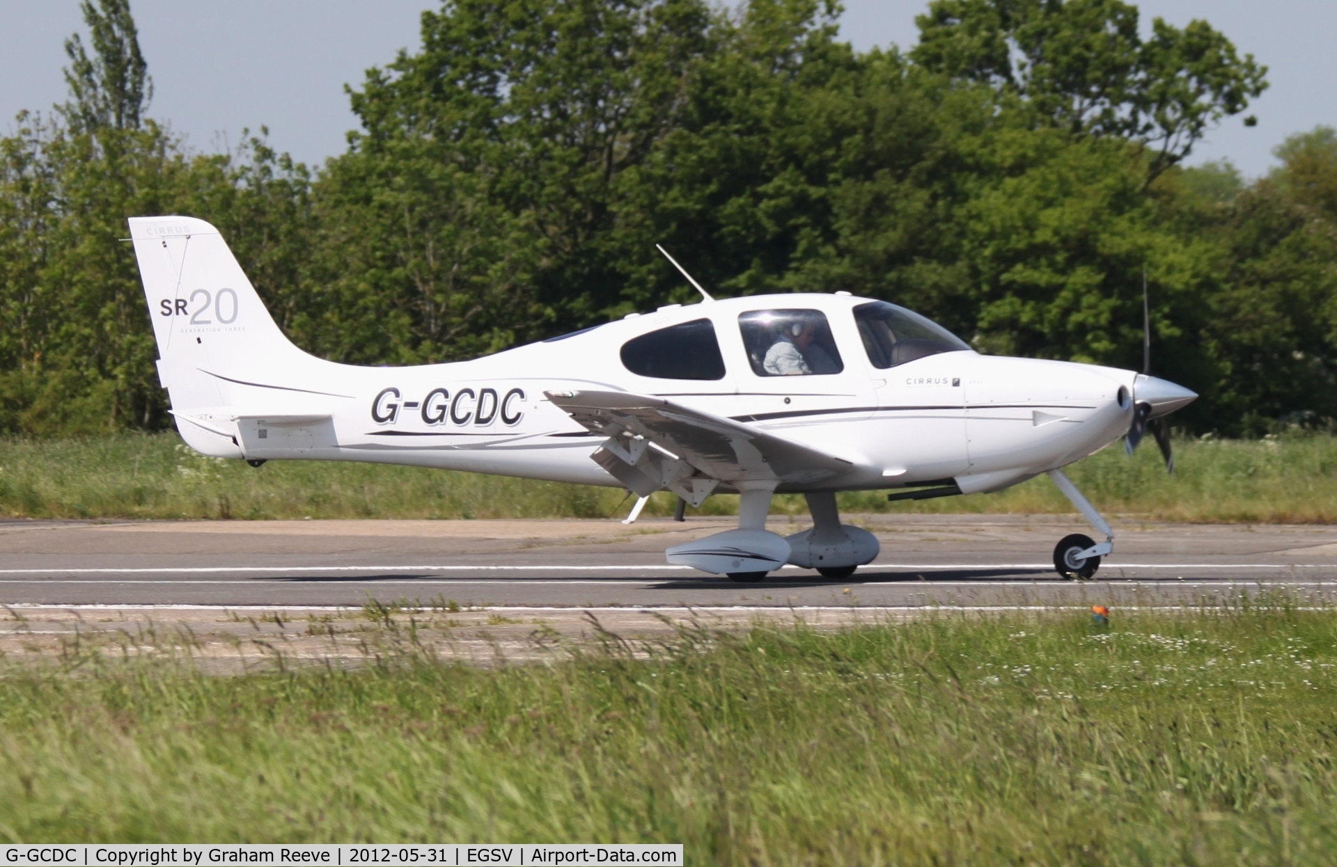 G-GCDC, 2008 Cirrus SR20 G3 C/N 2008, Just landed.
