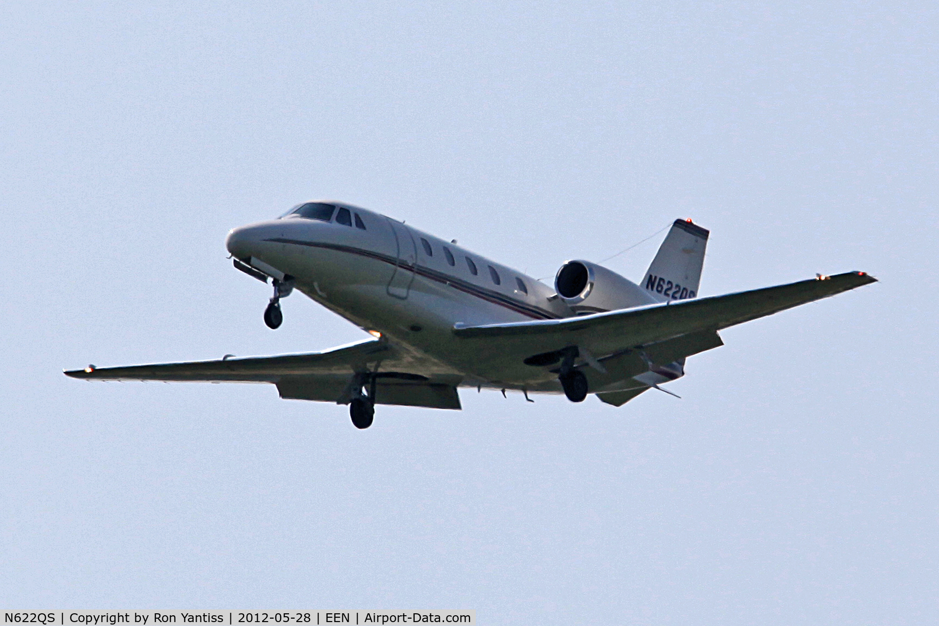 N622QS, 2002 Cessna 560XL Citation Excel C/N 560-5286, Straight-in final for runway 02, Dillant-Hopkins Airport, Keene, NH