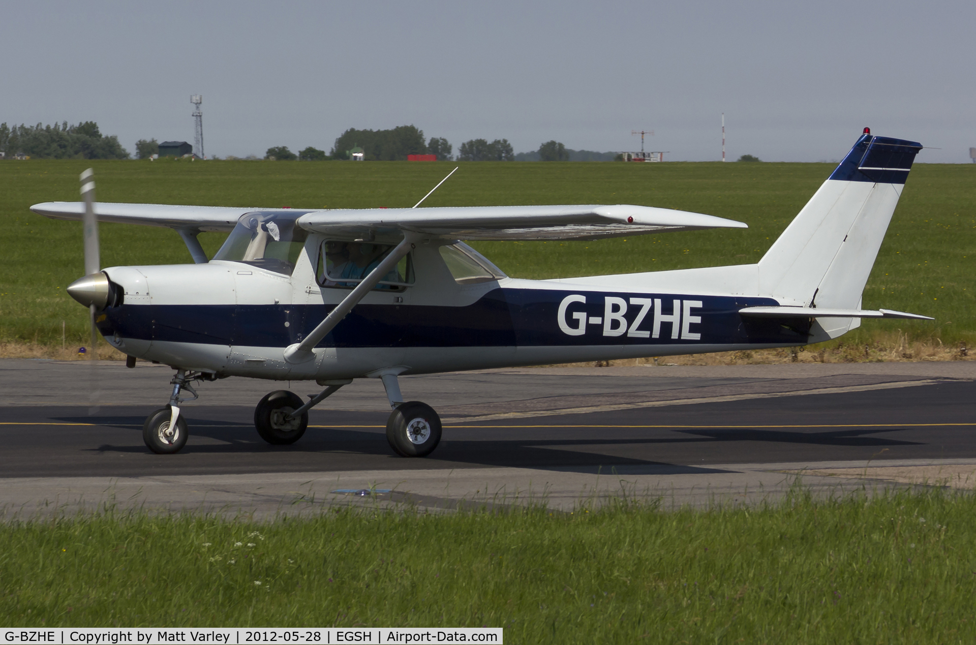 G-BZHE, 1978 Cessna 152 C/N 152-81303, Arriving at SaxonAir.