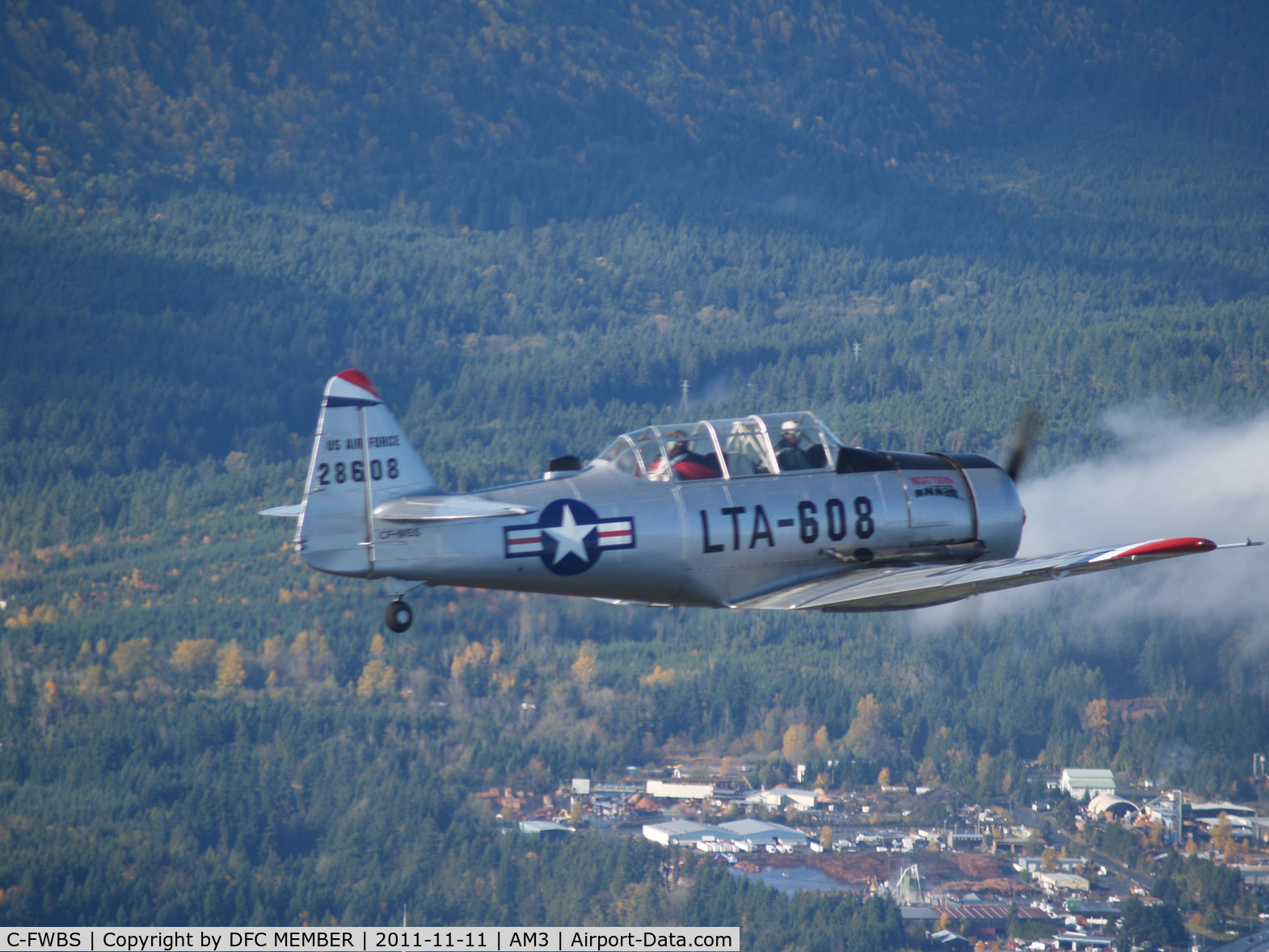 C-FWBS, 1952 Canadian Car & Foundry T-6H Harvard Mk.4M C/N CCF4-529, NOV 11 2011 OVER VANCOUVER ISLAND