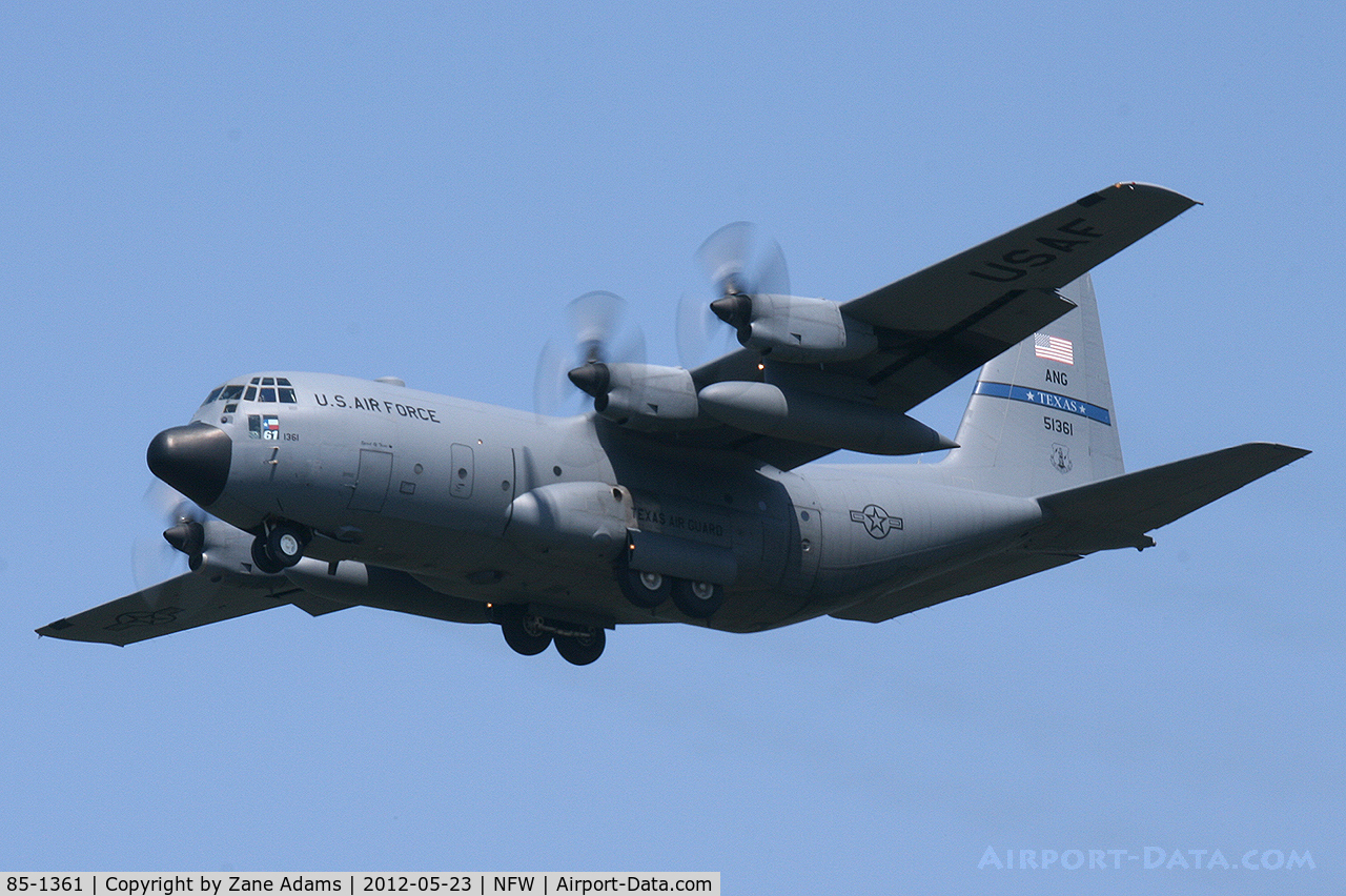 85-1361, 1985 Lockheed C-130H Hercules C/N 382-5071, Landing at NASJRB Fort Worth