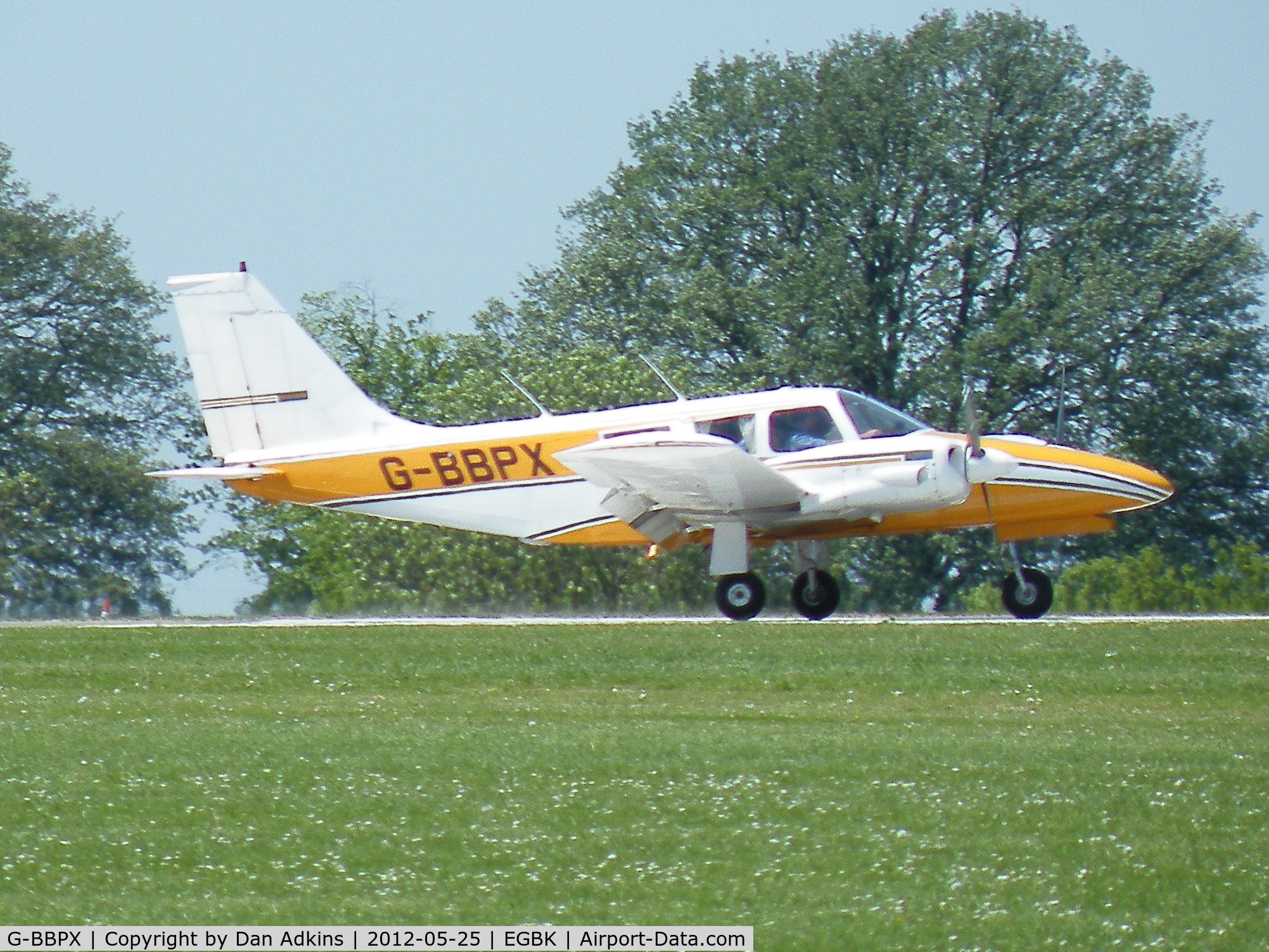 G-BBPX, 1972 Piper PA-34-200 Seneca C/N 34-7250262, G-BBPX arrives at the AeroExpo event at Sywell Aerodrome, Northamptonshire, UK, 25th May 2012.