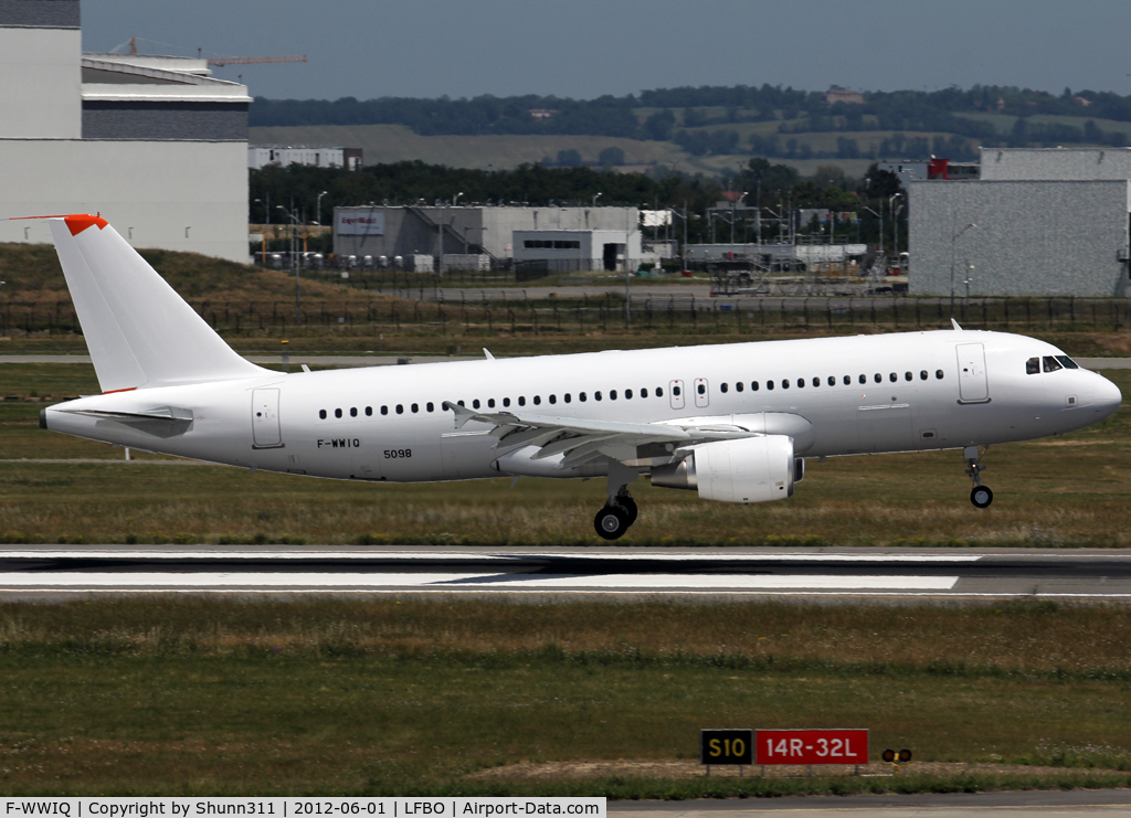 F-WWIQ, 2012 Airbus A320-214 C/N 5098, C/n 5098 - First A320 with sharklet but temporarly replaced by winglets