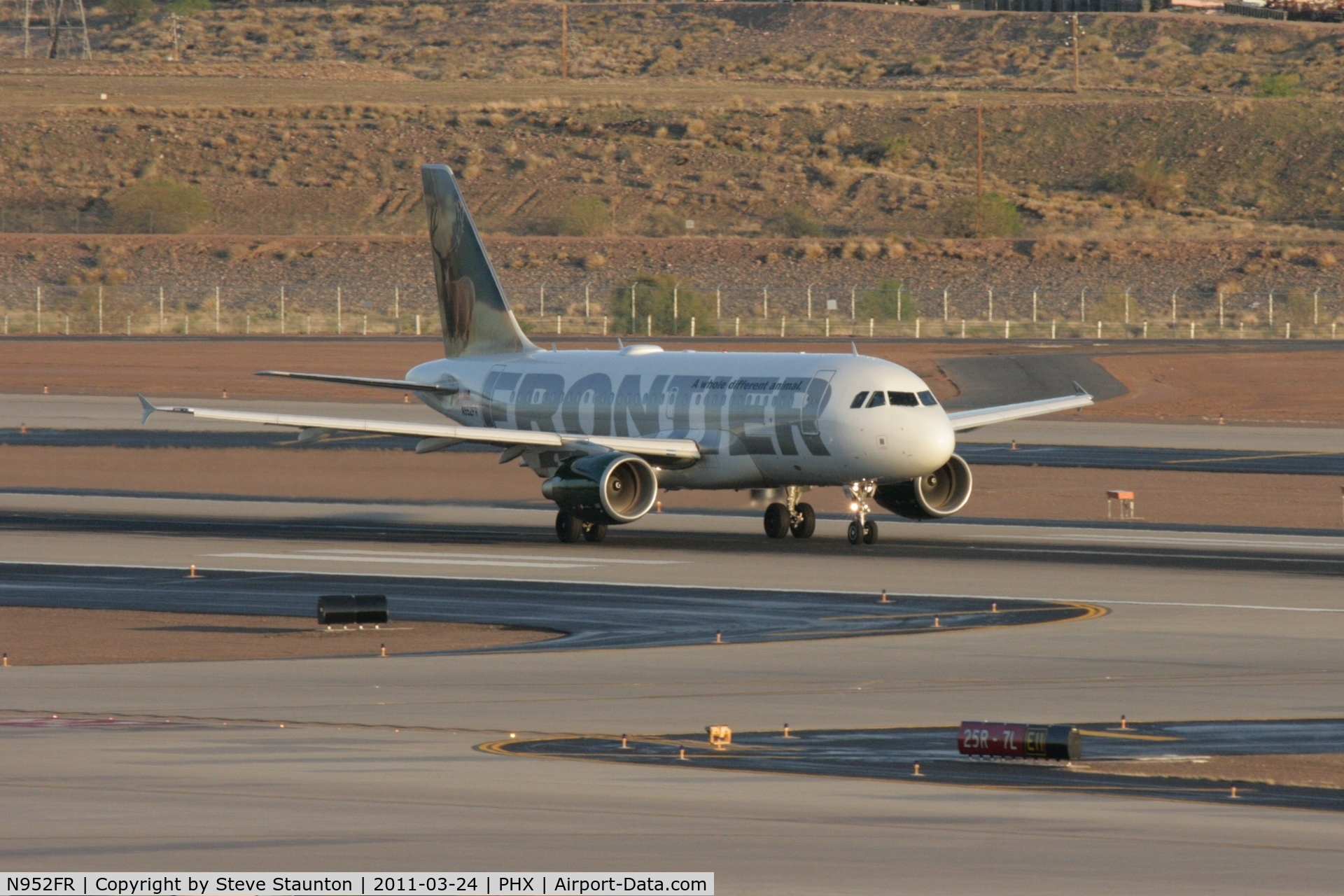 N952FR, 2010 Airbus A319-112 C/N 4204, Taken at Phoenix Sky Harbor Airport, in March 2011 whilst on an Aeroprint Aviation tour