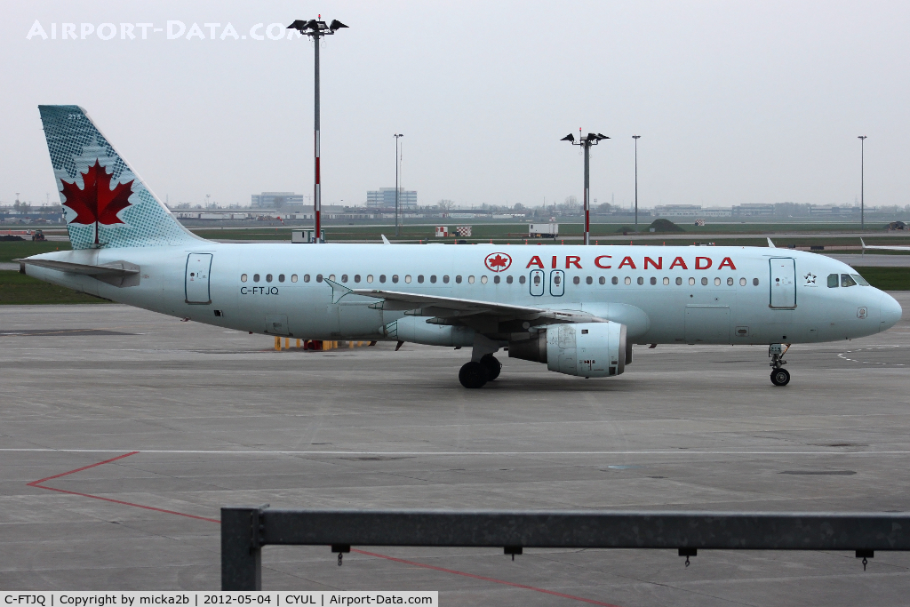 C-FTJQ, 1991 Airbus A320-211 C/N 242, Taxiing. Scrapped in november 2020.