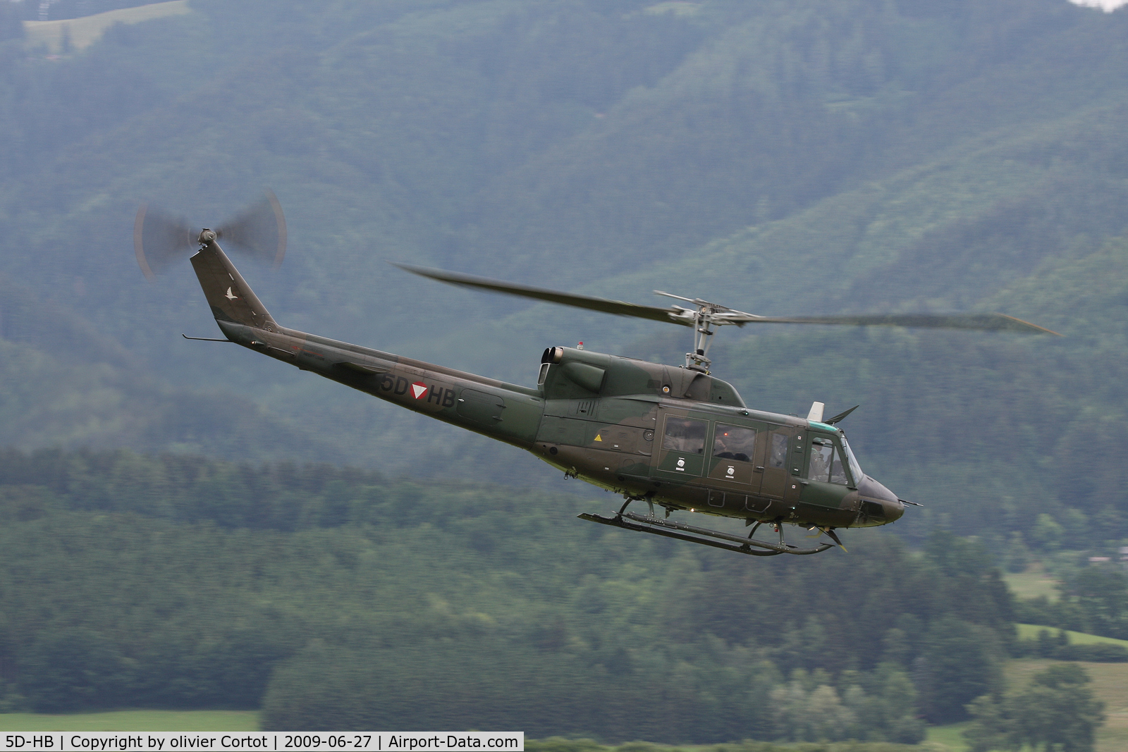 5D-HB, Agusta AB-212 C/N 5598, loaded with soldiers, this AB212 leaves hte Zeltweg airbase
