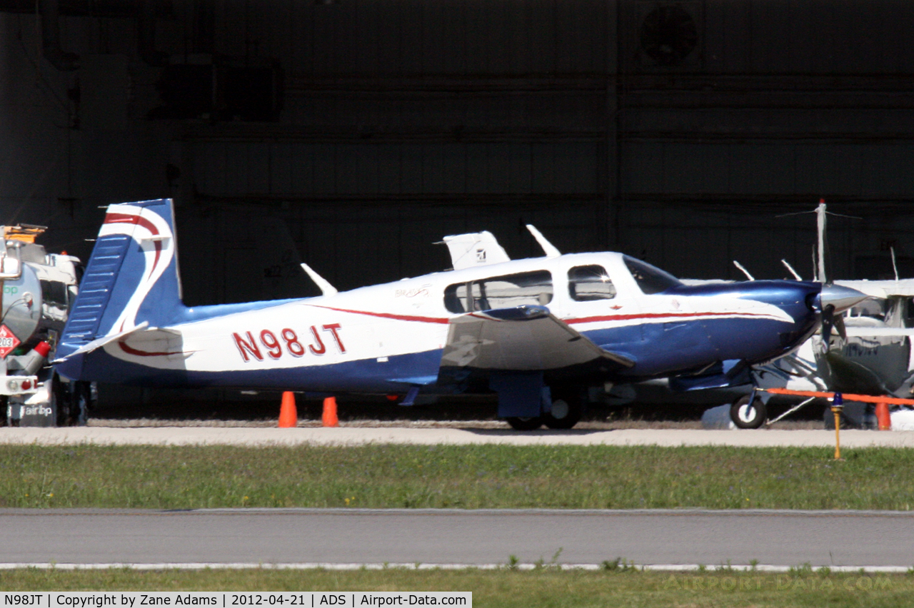 N98JT, 2005 Mooney M20M Bravo C/N 27-0335, At Addison Airport - Dallas, TX
