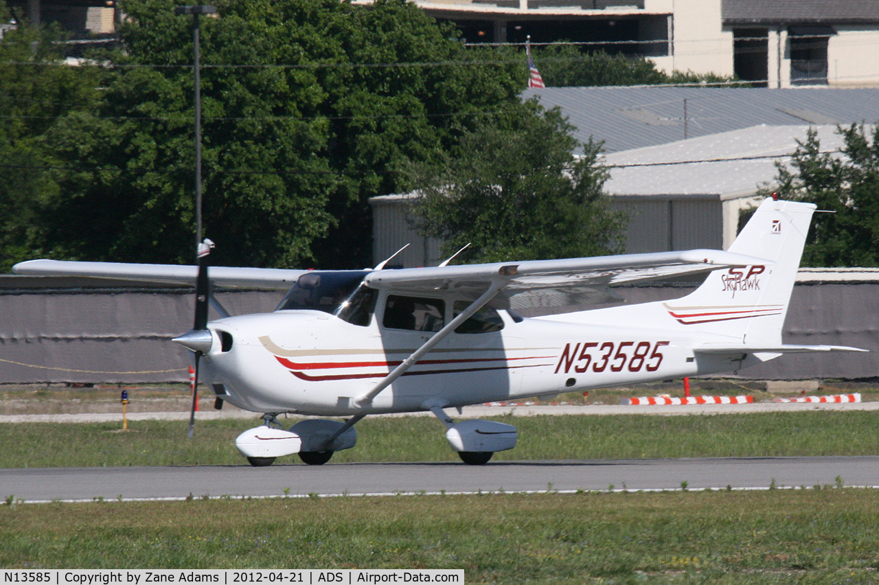 N13585, 1973 Cessna 172M C/N 17262859, At Addison Airport - Dallas, TX