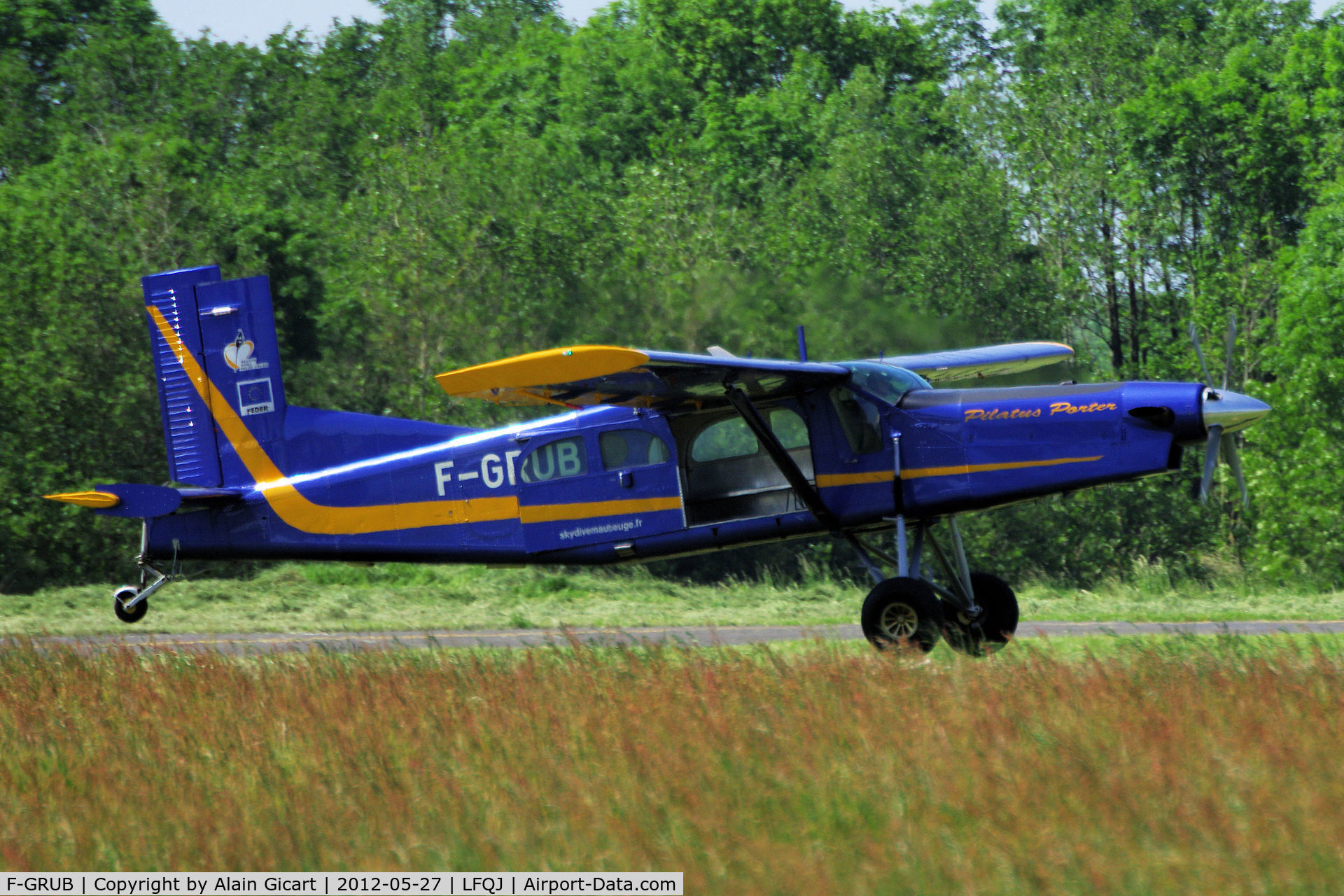 F-GRUB, Pilatus PC-6/B2-H4 Turbo Porter C/N 940, Landing
