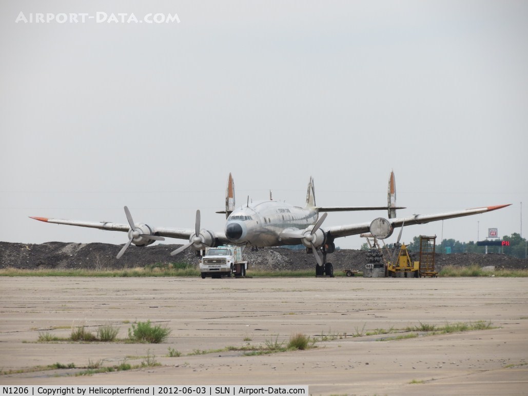 N1206, 1949 Lockheed L-749A-79 (WV-1) Constellation C/N 749-2613, Parked out of the way
