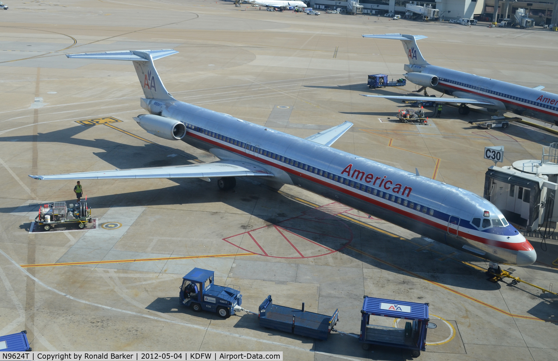 N9624T, 1998 McDonnell Douglas MD-83 (DC-9-83) C/N 53594, Dallas