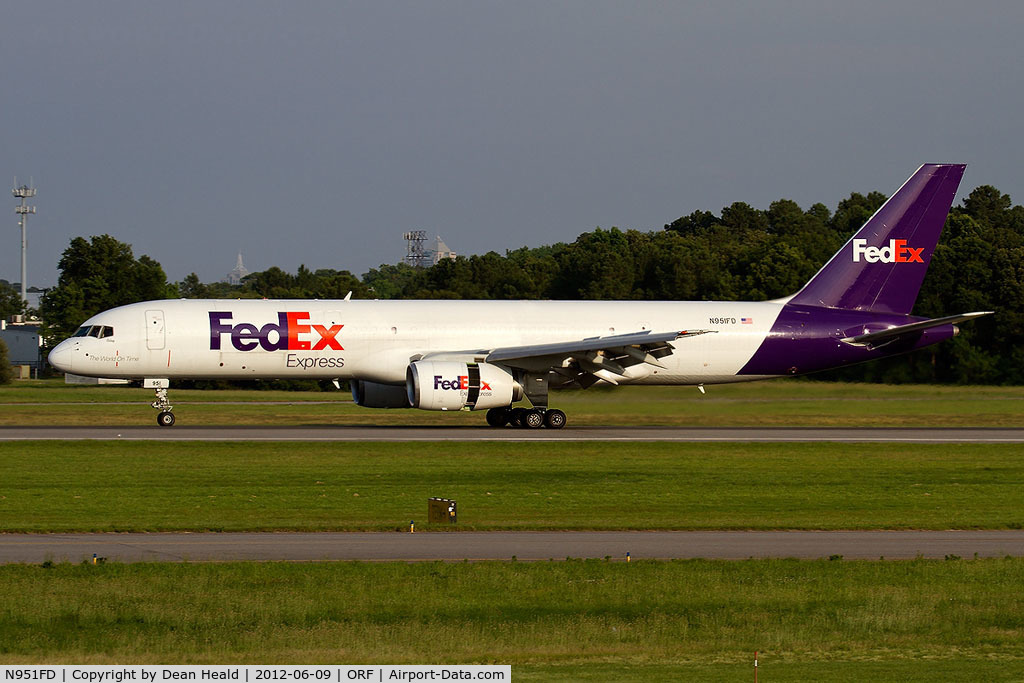 N951FD, 1997 Boeing 757-236 C/N 28665, FedEx N951FD (FLT FDX399) rolling out on RWY 5 after arrival from Memphis Int'l (KMEM). This aircraft was converted to a freighter in 2011. Formerly with British Airways as G-CPEM.