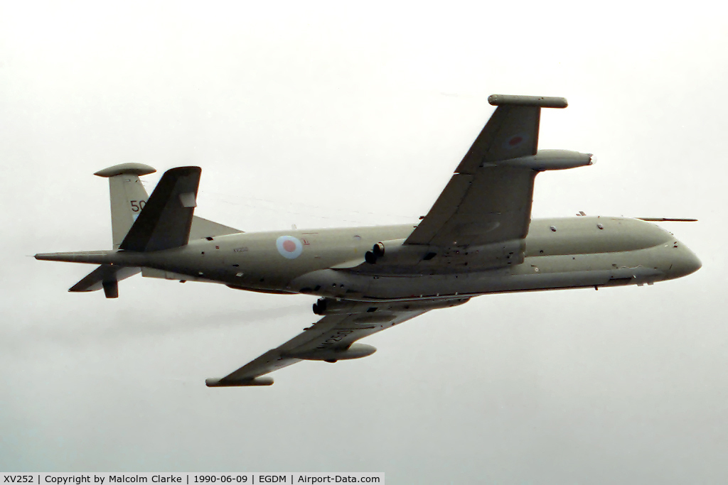 XV252, Hawker Siddeley Nimrod MR.1 C/N 8027, Hawker Siddeley Nimrod MR2 at A&AEE  Boscombe Down, June 1990.