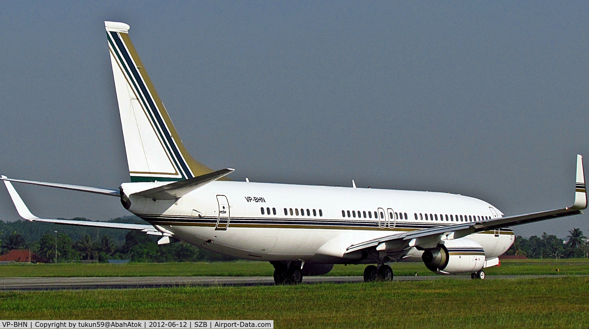 VP-BHN, 2001 Boeing 737-8AN BBJ C/N 32438, Saudi Oger