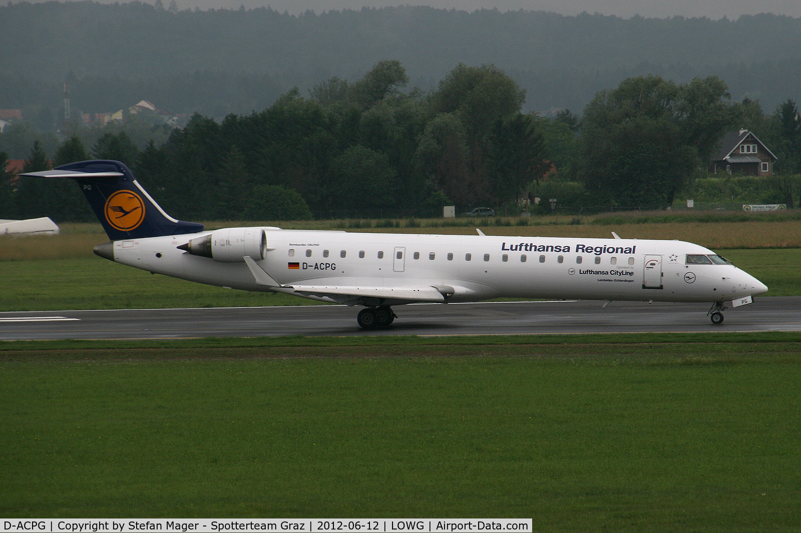 D-ACPG, 2002 Canadair CRJ-701ER (CL-600-2C10) Regional Jet C/N 10034, Lufthansa CRJ-700 @GRZ