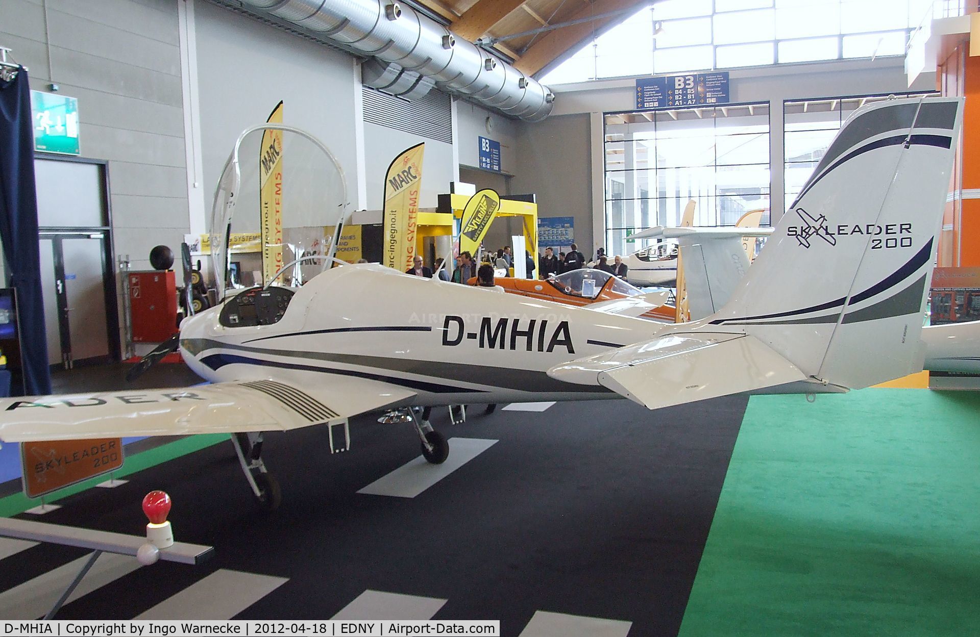 D-MHIA, Skyleader 200 C/N 5125-11-1663-5883, Skyleader 200 at the AERO 2012, Friedrichshafen