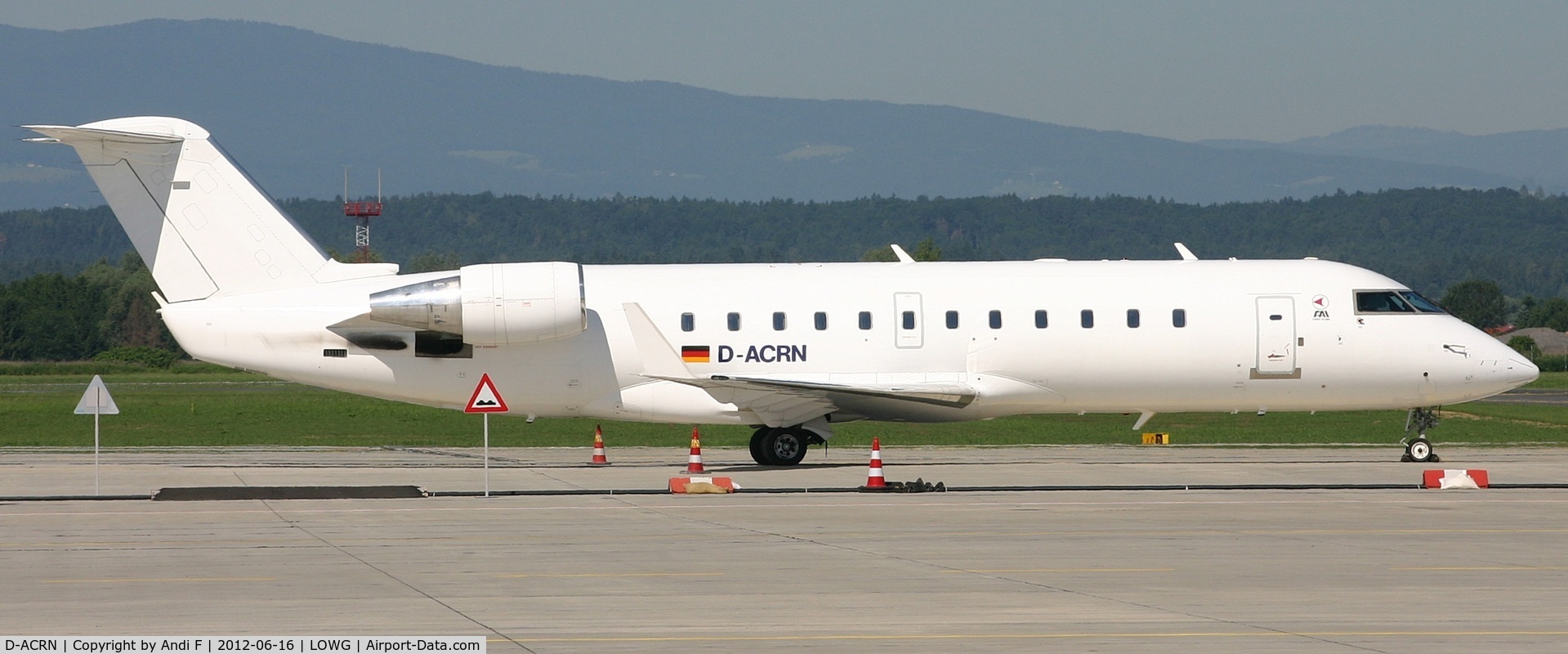 D-ACRN, 2001 Canadair CRJ-200LR (CL-600-2B19) C/N 7486, FAI rent-a-jet Canadair Regional Jet CRJ-200LR