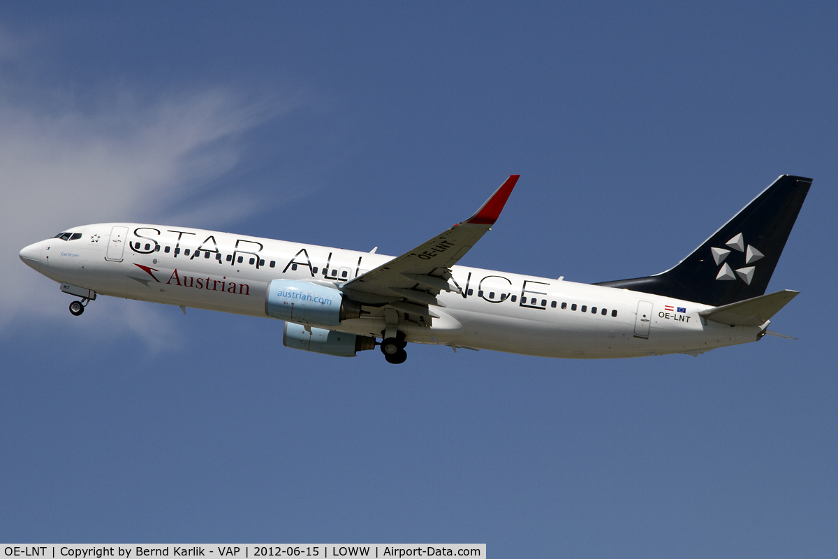 OE-LNT, 2006 Boeing 737-8Z9 C/N 33834, Climbing out of Rwy 29