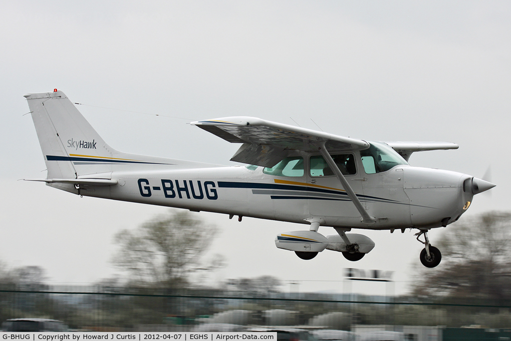 G-BHUG, 1980 Cessna 172N SkyHawk C/N 172-72985, Privately owned. At the LAA fly-in here.